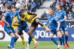 九游竞技-包含圣埃蒂安德甲球队挑战法甲劲旅的词条