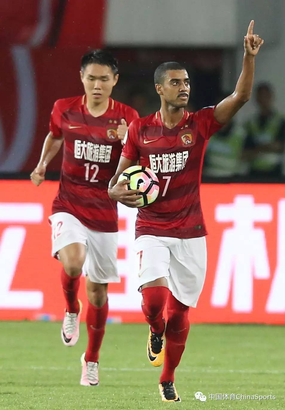 苏宁客场不敌鲁能，两连败表现低迷的简单介绍