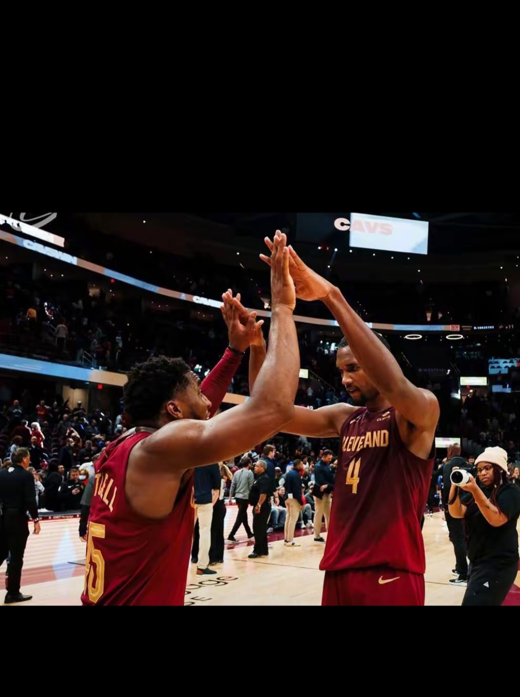 关于凯尔特人队禁区防守稳固，挑战强敌取得胜利的信息