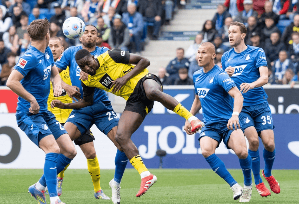 包含圣埃蒂安德甲球队挑战法甲劲旅的词条